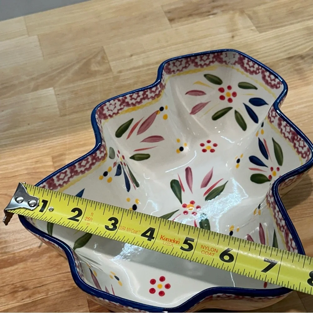 Temp-Tations Old World Confetti Tree Figural 1.5 QT Ovenware Baker.  NWOT
